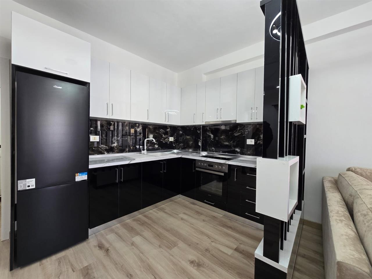 0683753334 Shitet ap 1+1 ne plazh