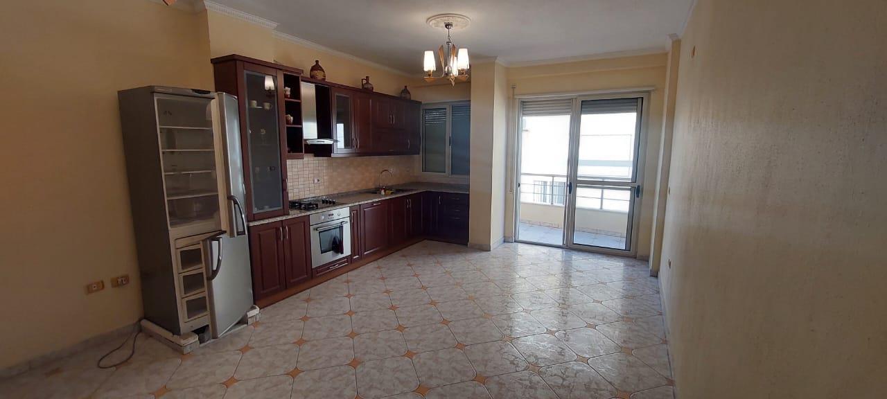 Jepet me qira, Apartament 3+1, Plazh, Durrës