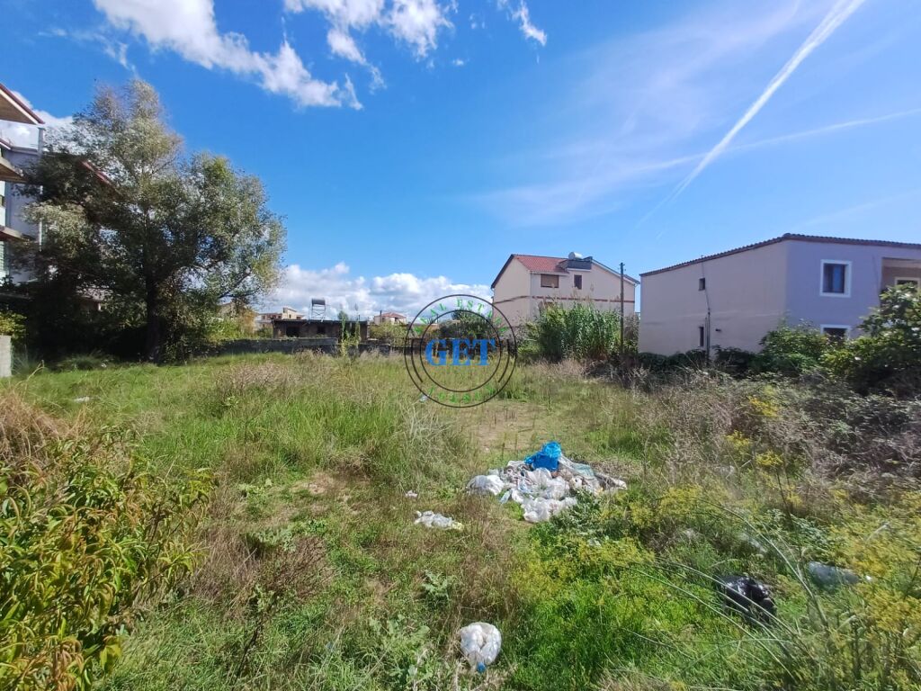 Shitet, Tokë , Plazh,Durres