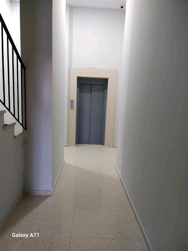 Shitet Apartament i ri i sapo ndertuar