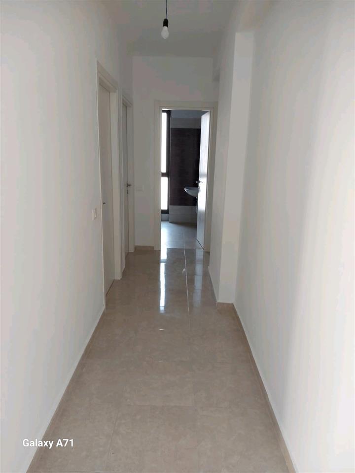 Shitet Apartament i ri i sapo ndertuar