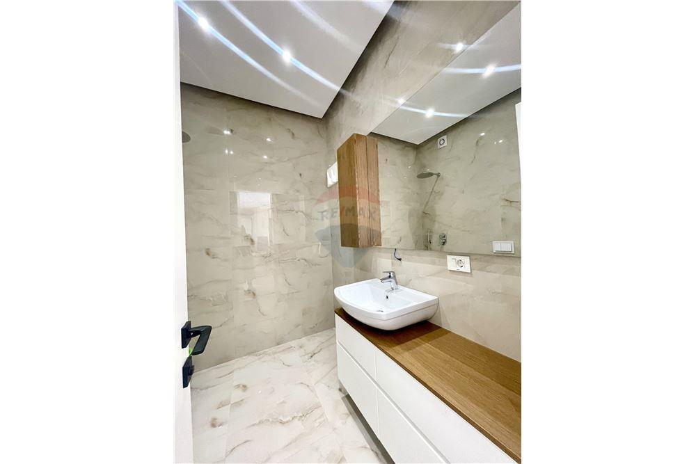 JEPET APARTAMENT 1+1 ME QIRA TEK DELIJOORGJI ! 800 €