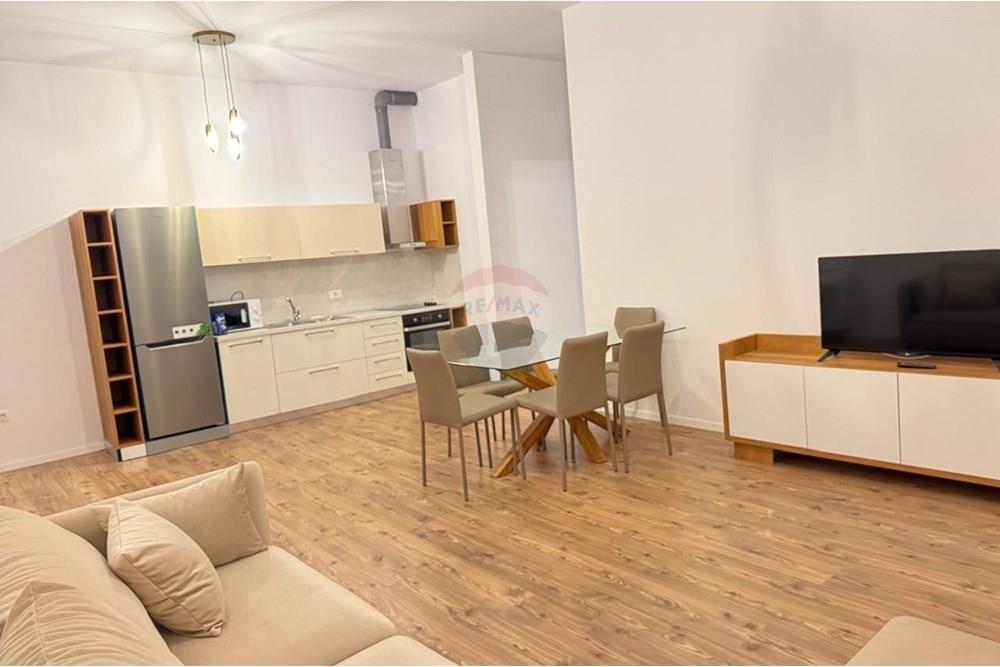 APARTAMENT 1+1 ME QIRA TEK KOMPLEKSI DELIJORGJI 800 €