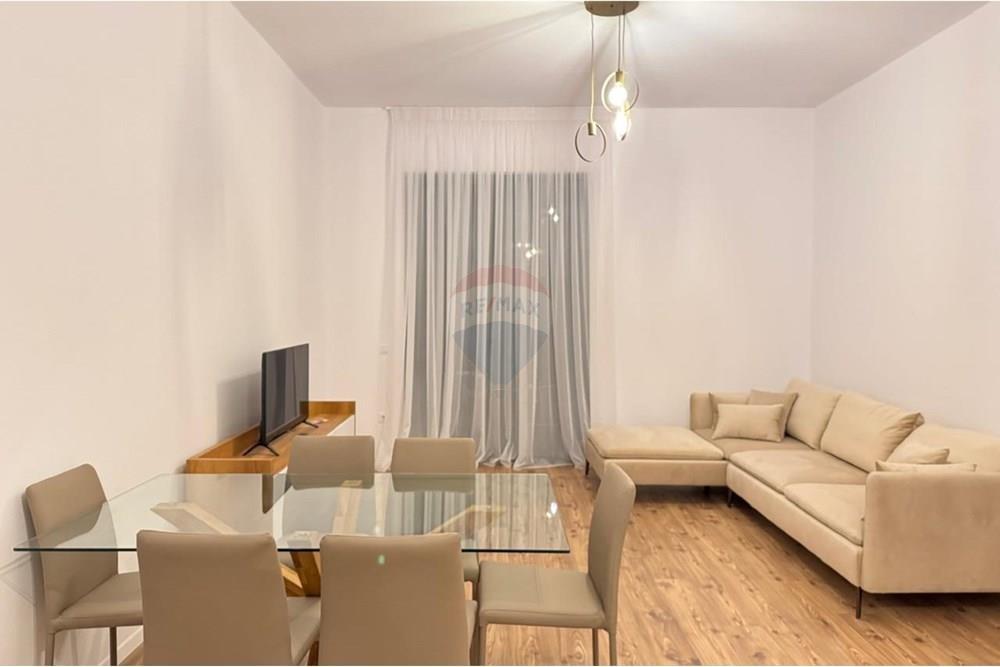 APARTAMENT 1+1 ME QIRA TEK KOMPLEKSI DELIJORGJI 800 €