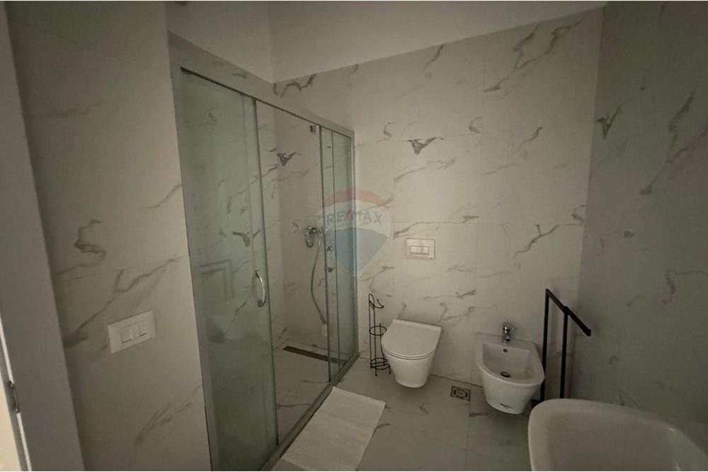 APARTAMENT 1+1 ME QIRA TEK KOMPLEKSI DELIJORGJI 800 €