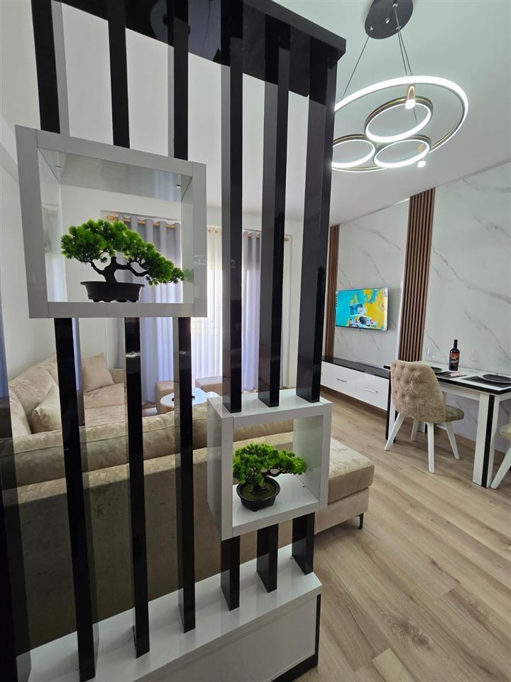 0683753334 Shitet ap 1+1ne plazh