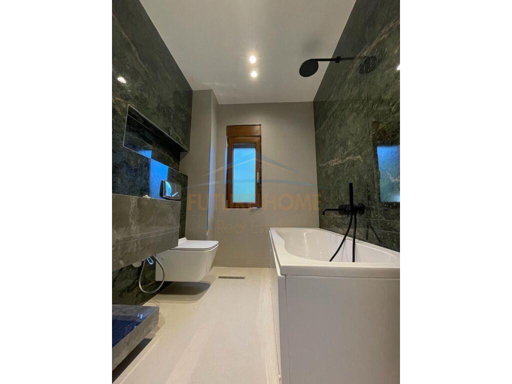 Qera, Vilë 3-Katëshe, TEG , Tiranë.