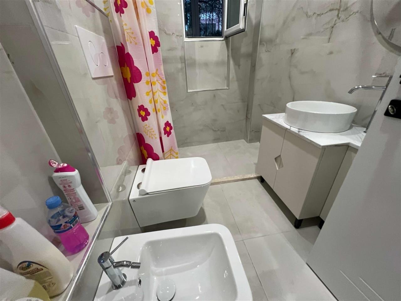 JEPET ME QERA APARTAMENT 1+1 ISH PARKU AUTOBUZAVE