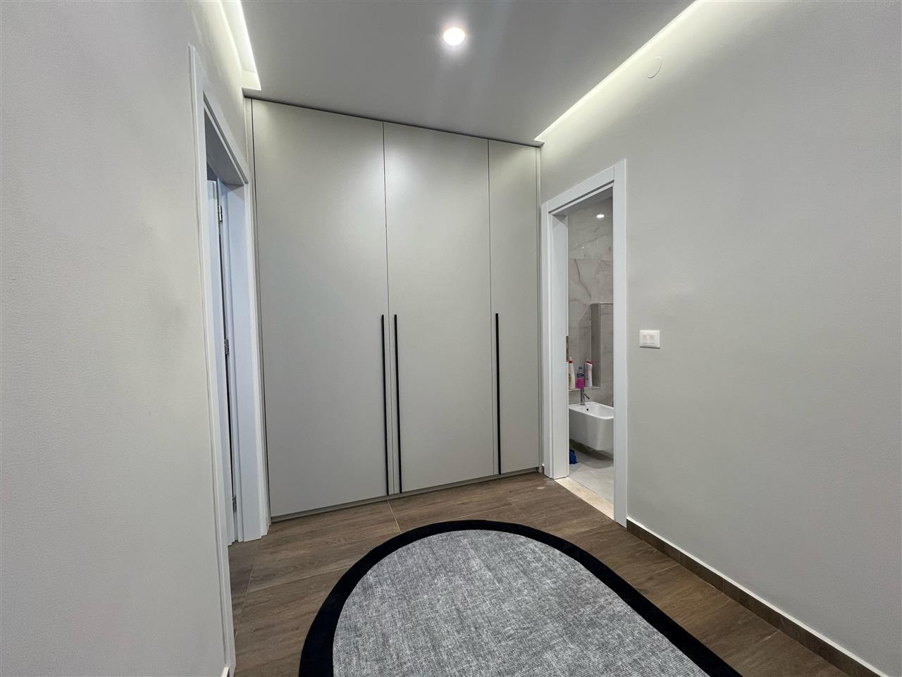 JEPET ME QERA APARTAMENT 1+1 ISH PARKU AUTOBUZAVE