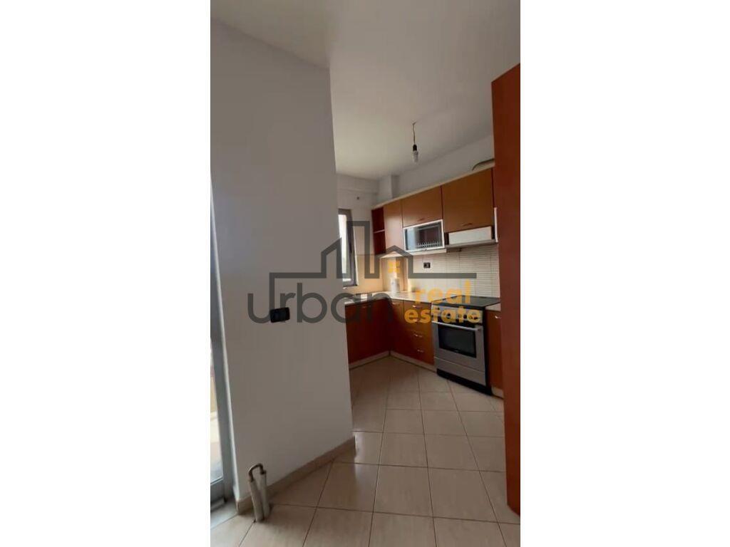 Qera, Apartament 2+1+2, Përballë Delijorgjit, Tiranë
