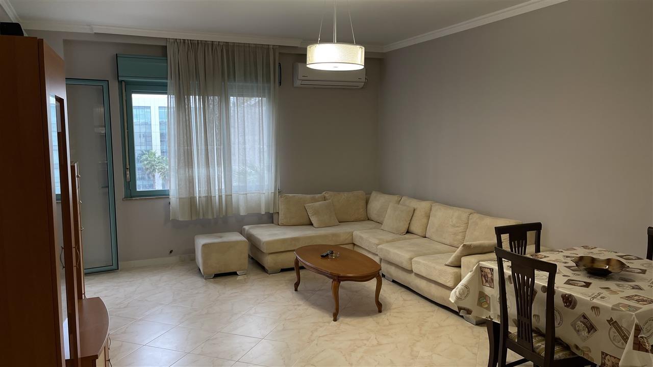 Apartamenti me qera e mobiluar 1+1 82merta prane Hotel Arvit