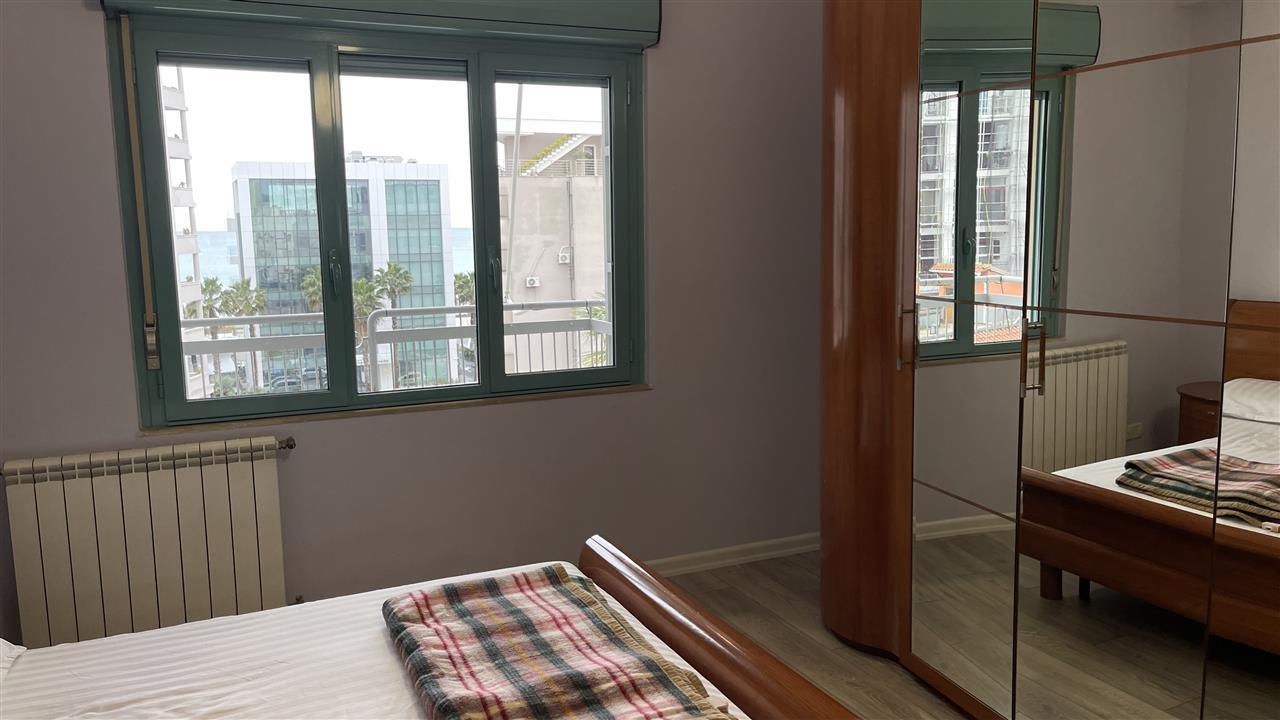 Apartamenti me qera e mobiluar 1+1 82merta prane Hotel Arvit