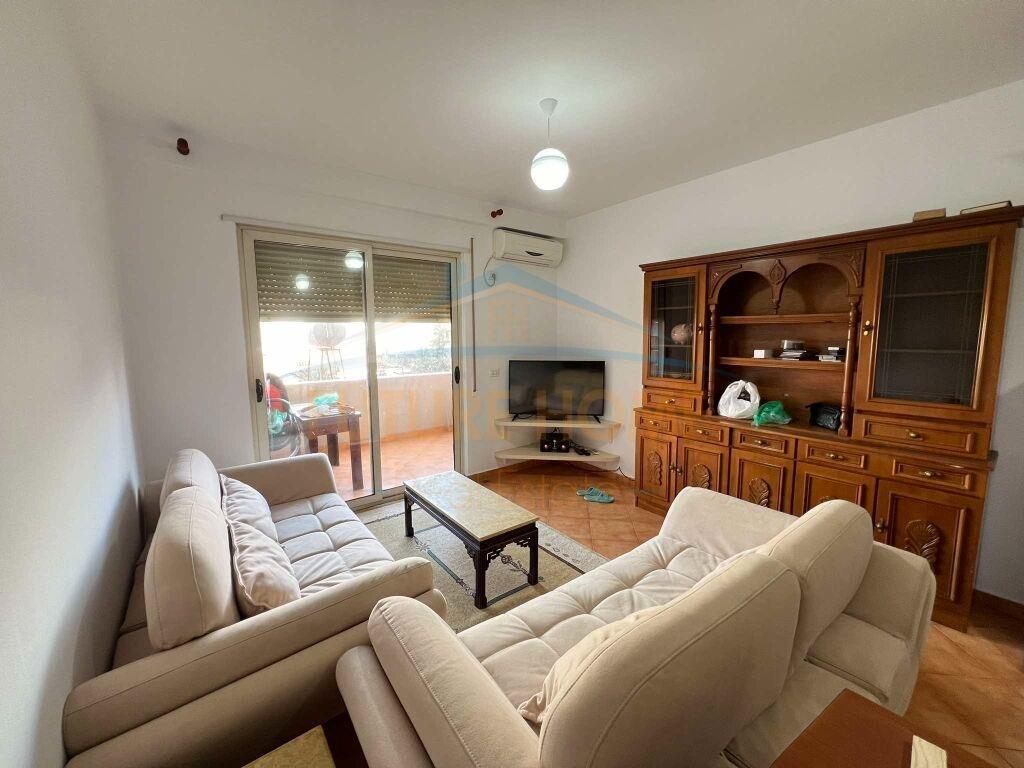 Shtepi 2+1+2 Tualete E Mobiluar