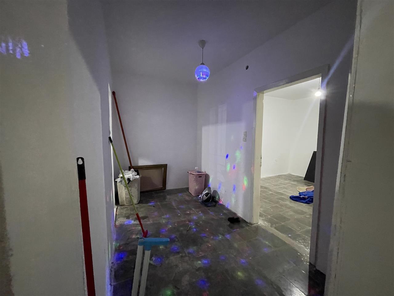 SHITET APARTAMENT 1+1 SHKOLLA QEMAL MICI,DURRES