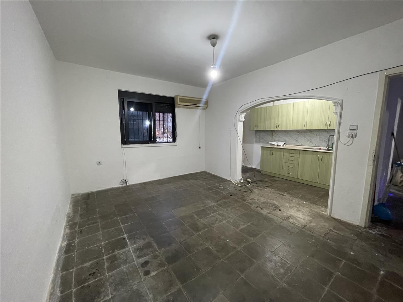 SHITET APARTAMENT 1+1 SHKOLLA QEMAL MICI,DURRES