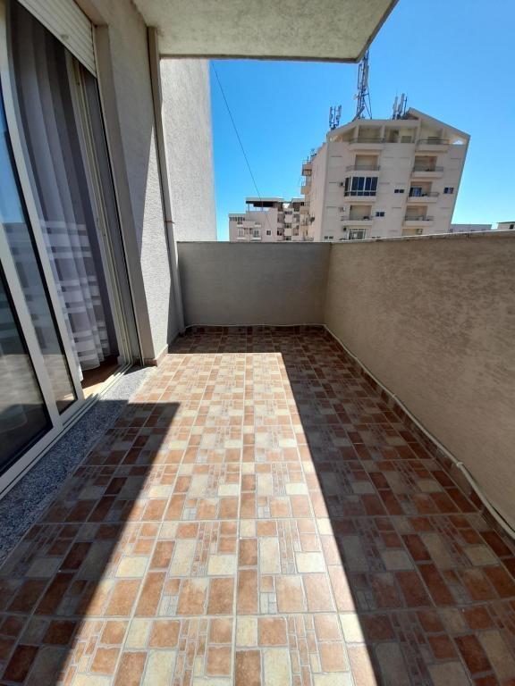 Durres, shes apartament 2+1+Ballkon Kati 4