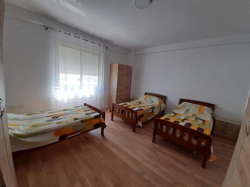 Durres, shes apartament 2+1+Ballkon Kati 4