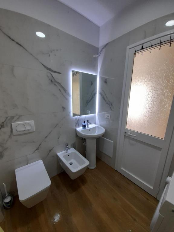 Durres, shes apartament 2+1+Ballkon Kati 4