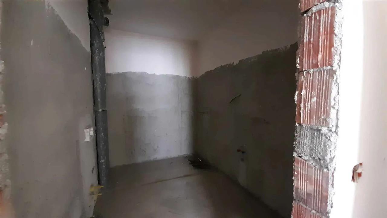 Apartament 2+1 ne shitje, Currila