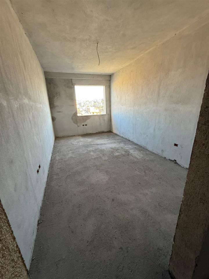 Apartament 3+1 per shitje ne Plazh Durres