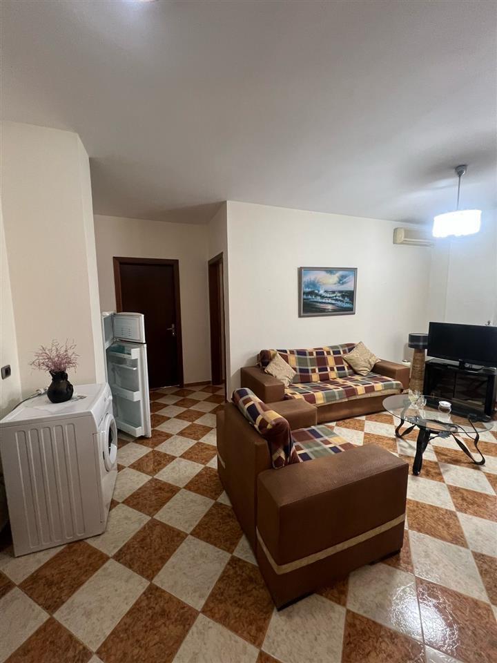 APARTAMENT 2+1 ME QERA VASIL SHANTO TIRANE
