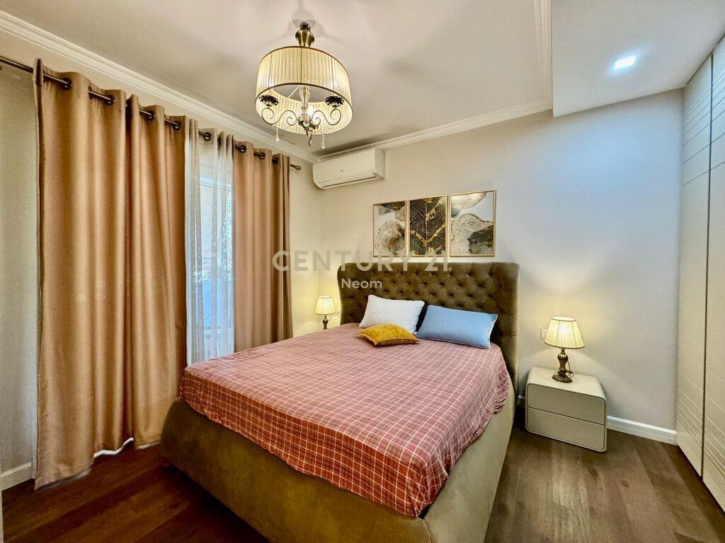 SHITJE, APARTAMENT 2+1+PARKIM, PRANE STADIUMIT AIR ALBANIA!