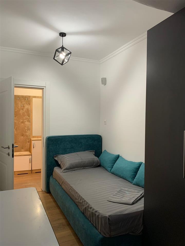 APARTAMENT ME QERA 3+1 RRUGA DERVISH HEKALI 700 EURO