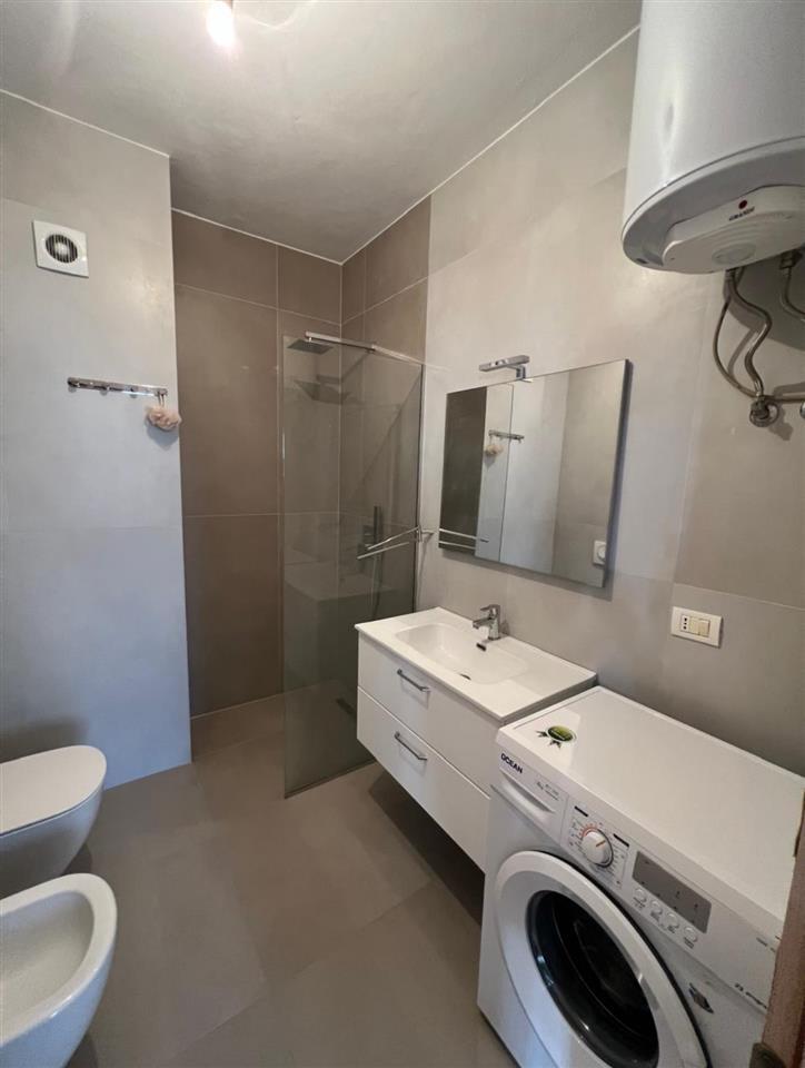 Jepet me qira apartament 2+1 Astir