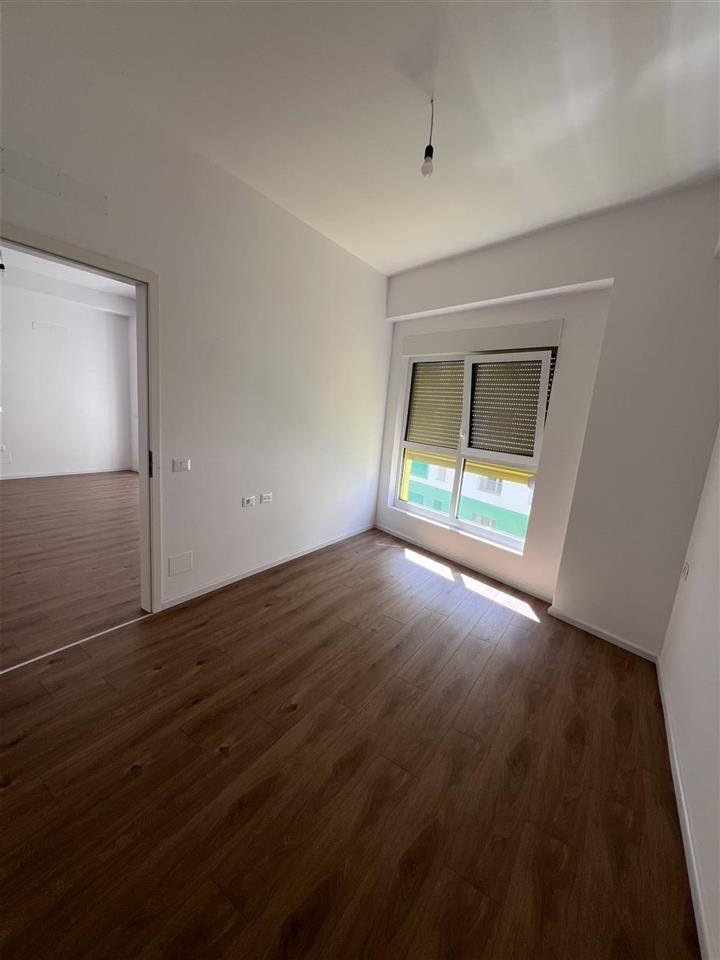 Shitet 1+1 ne Rezidencen Kaimi