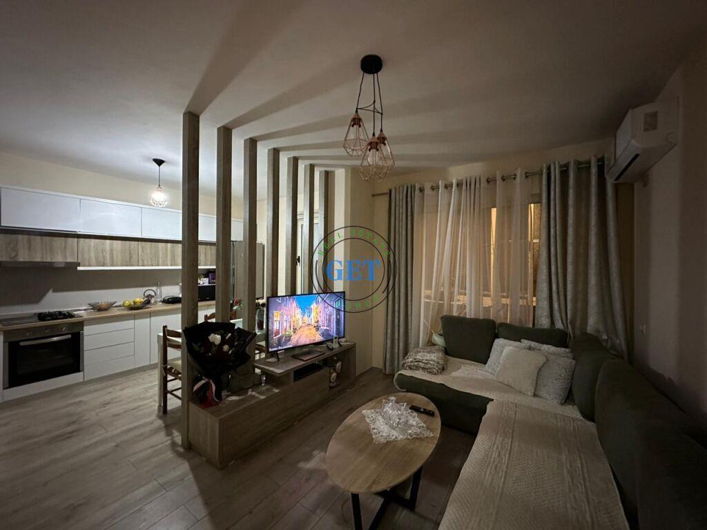Jepet Apartament me Qera