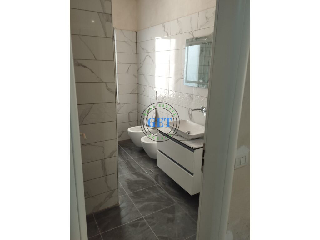 Shitet apartament 2+1, Rrota e Kuqe, Plazh, Durres