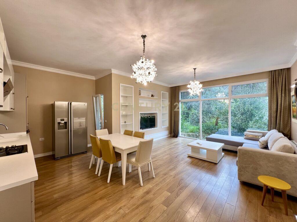 QIRA, APARTAMENT MODERN 2+1 me POST PARKIMI‼️