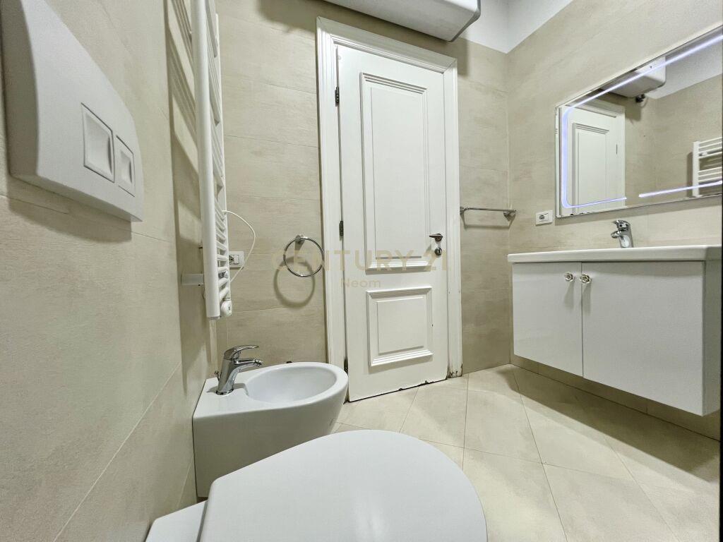 QIRA, APARTAMENT MODERN 2+1 me POST PARKIMI‼️