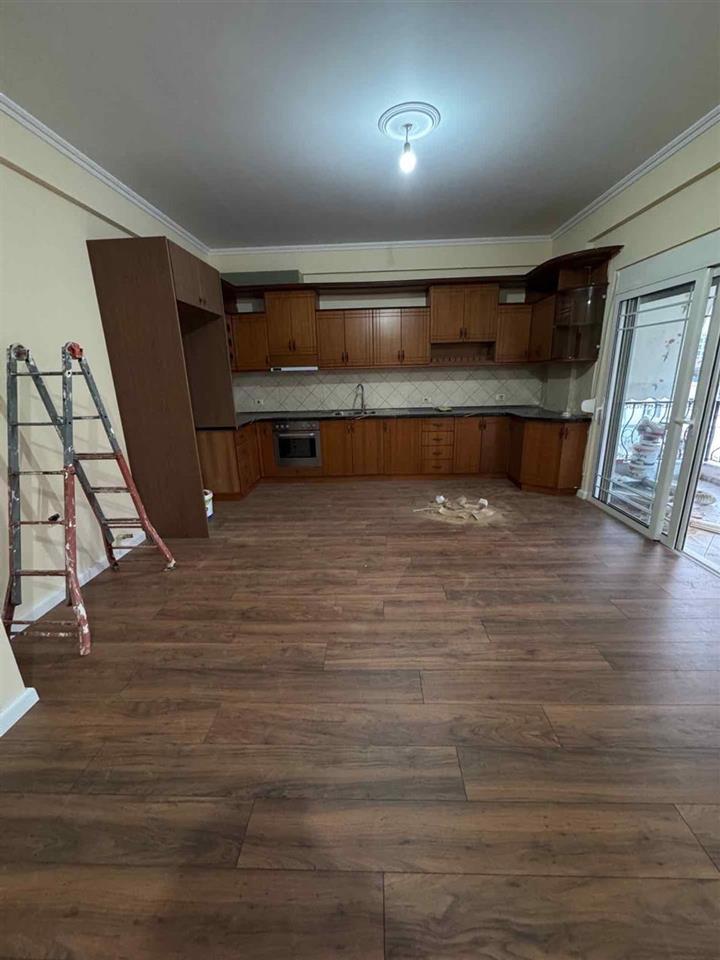 Jepet me qera shtepi 2+1