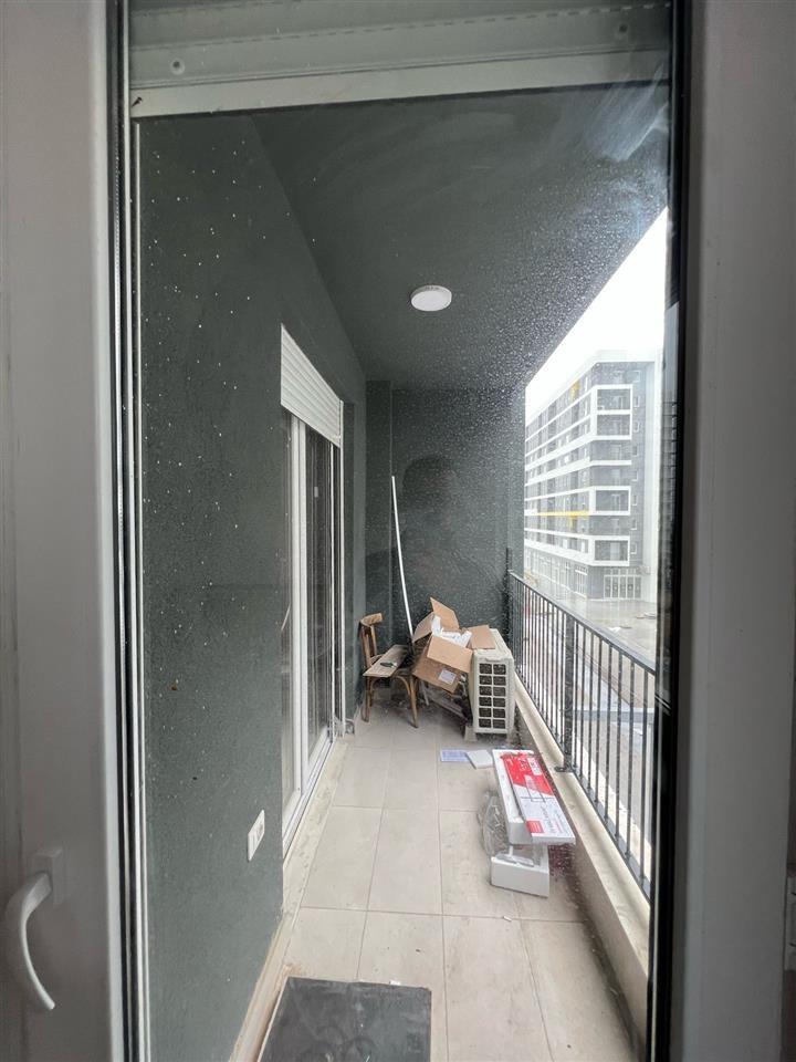 2+1 per SHITJE te Univers City