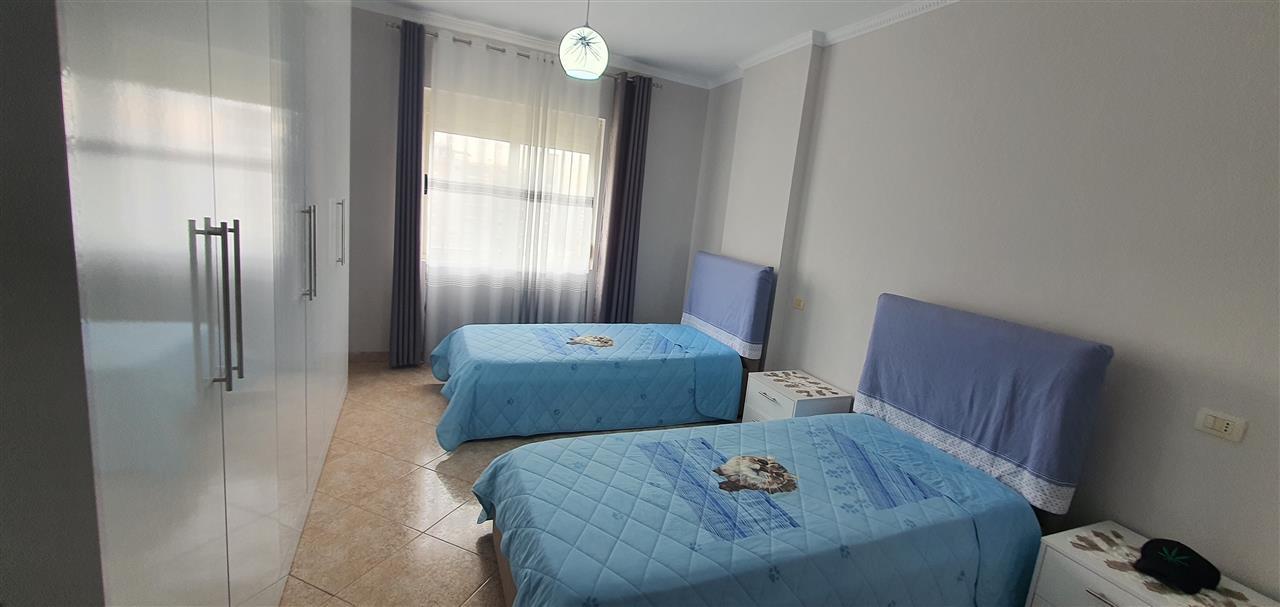 Shitet Apartament 2 + 1 + 2 Te Shkembi Kavajes