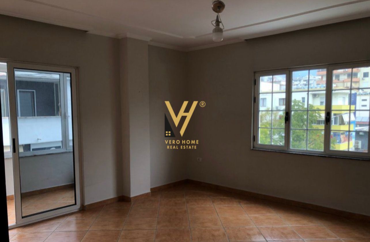 ZYRE 180 M2 ME QERA NE BLLOK 2.000 EURO