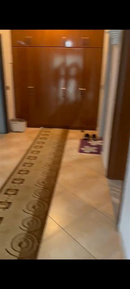 Shitet shtepi private