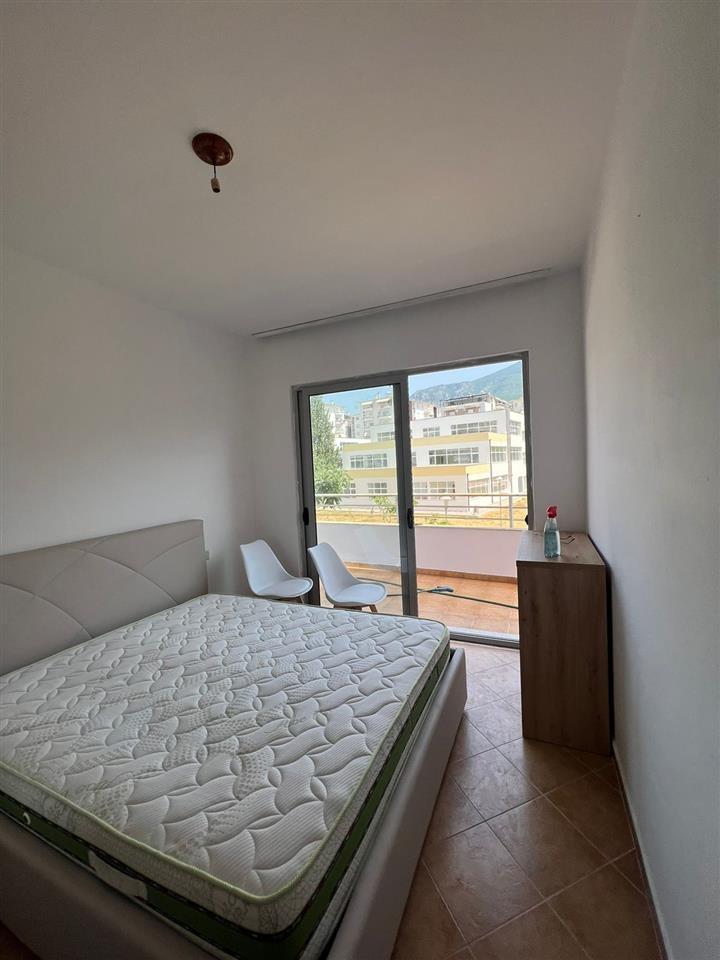 Shitet apartament 2+1+2