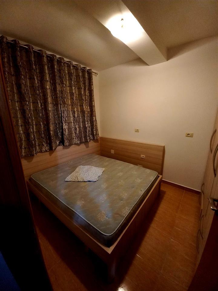 Apartament me qera vlore ne qender tek xhamia