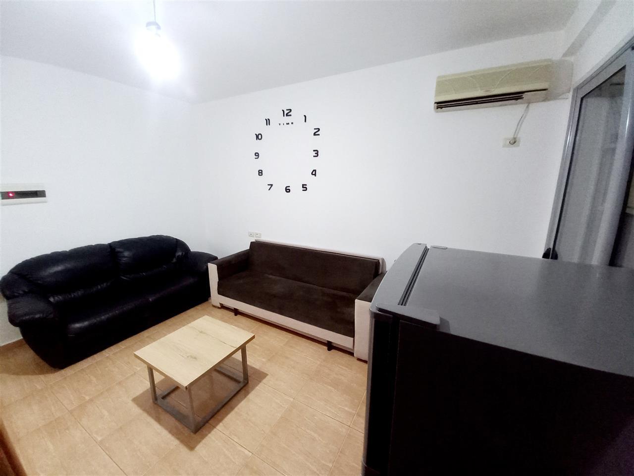 Apartament me qera vlore ne qender tek xhamia