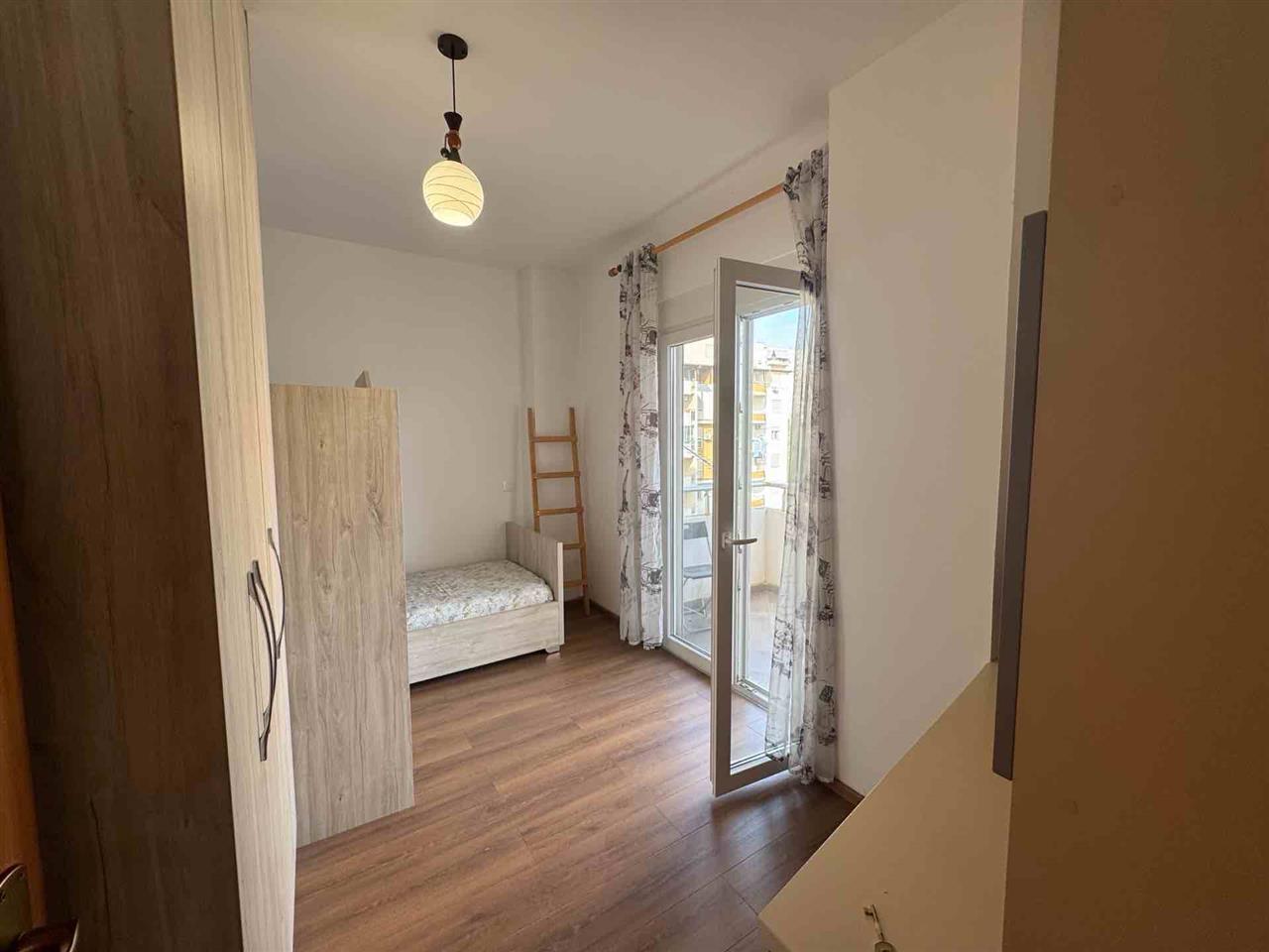 APARTAMENT 2+1+DEPO NE PLAZH DURRES, PER QIRA!