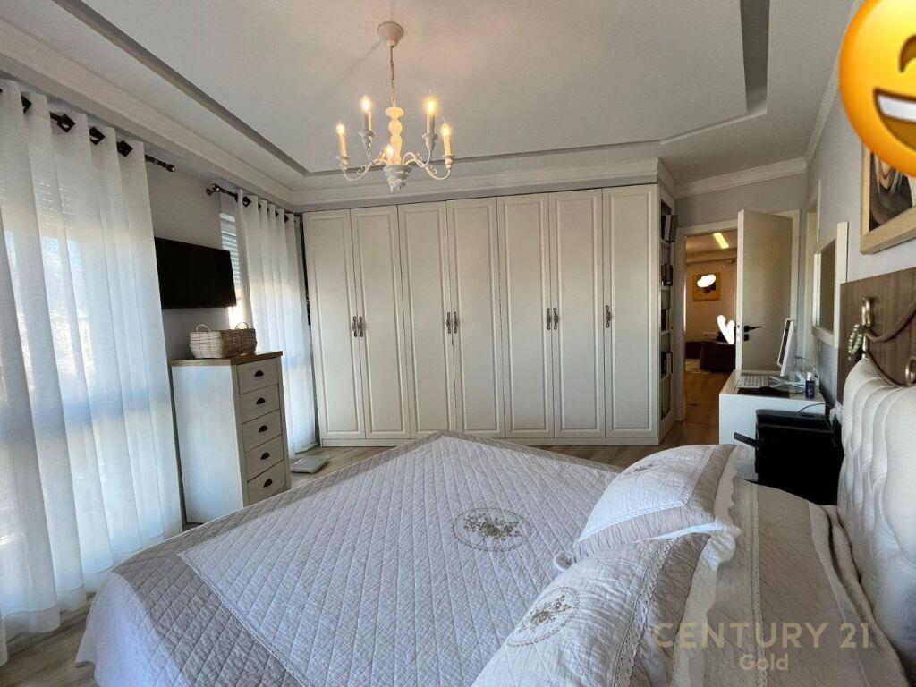 APARTAMENT 3+1+2+ POST PA!ARKIMI PER QIRA Gold108661