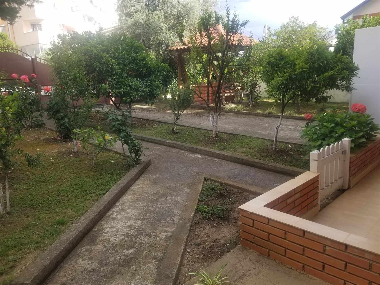 VILE MODERNE.NE ZONE VILASH, AJER I PASTER, CMIM OKAZION.