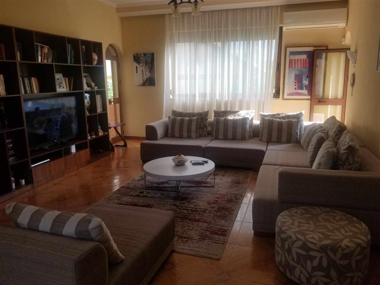 VILE MODERNE.NE ZONE VILASH, AJER I PASTER, CMIM OKAZION.