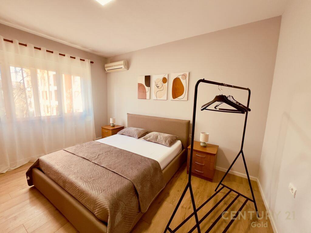 +1 apartment at Myslym Shyri! Gold108767