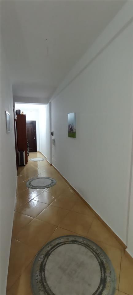 Apartament me qera