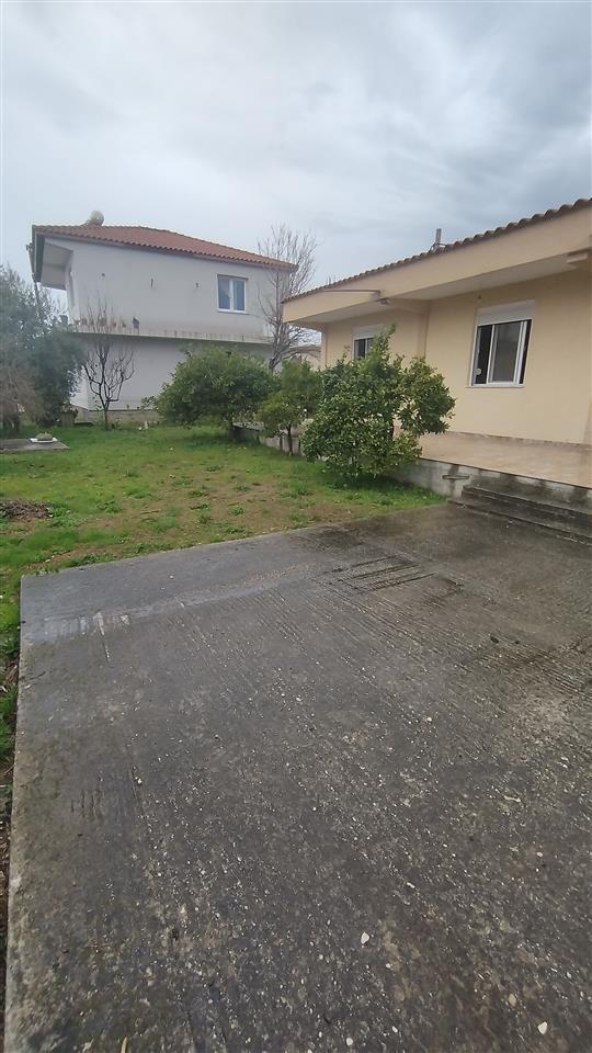 Shitet shtepi private me 500 m2 truall