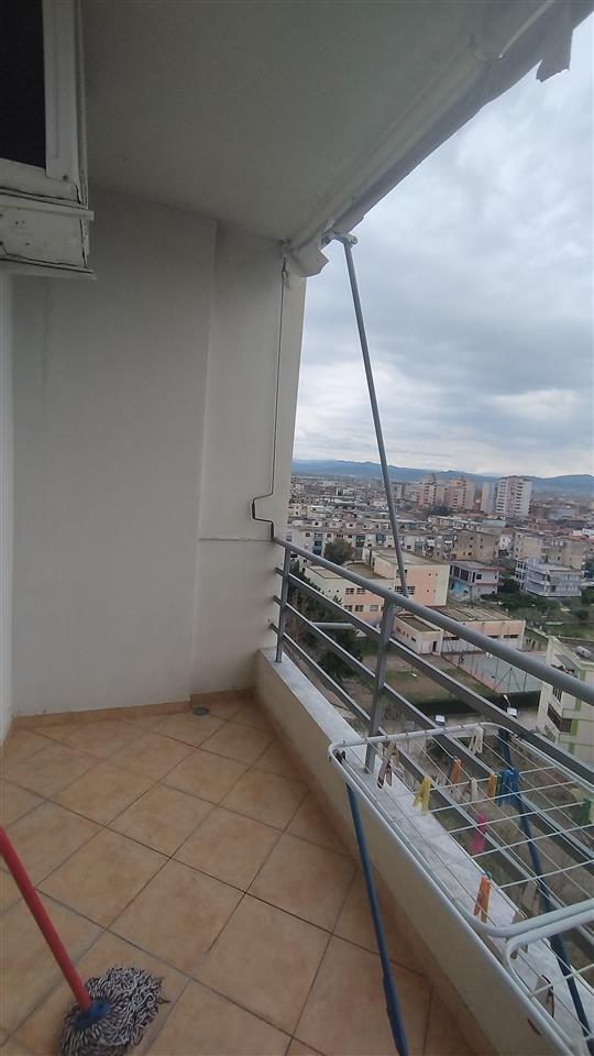 Shitet apartament 2+1 i mobiluar ne lgj 8 shkurti