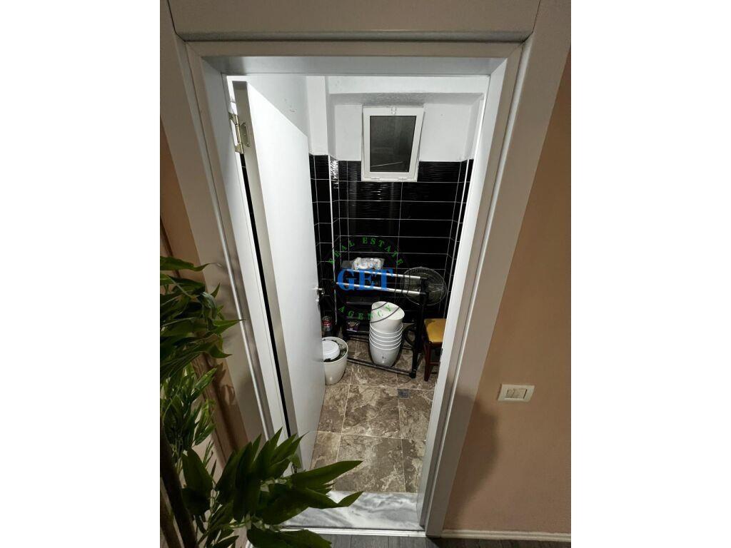 Shitet, Apartament 2+1 me Verand tek Ish Urt, Durres.